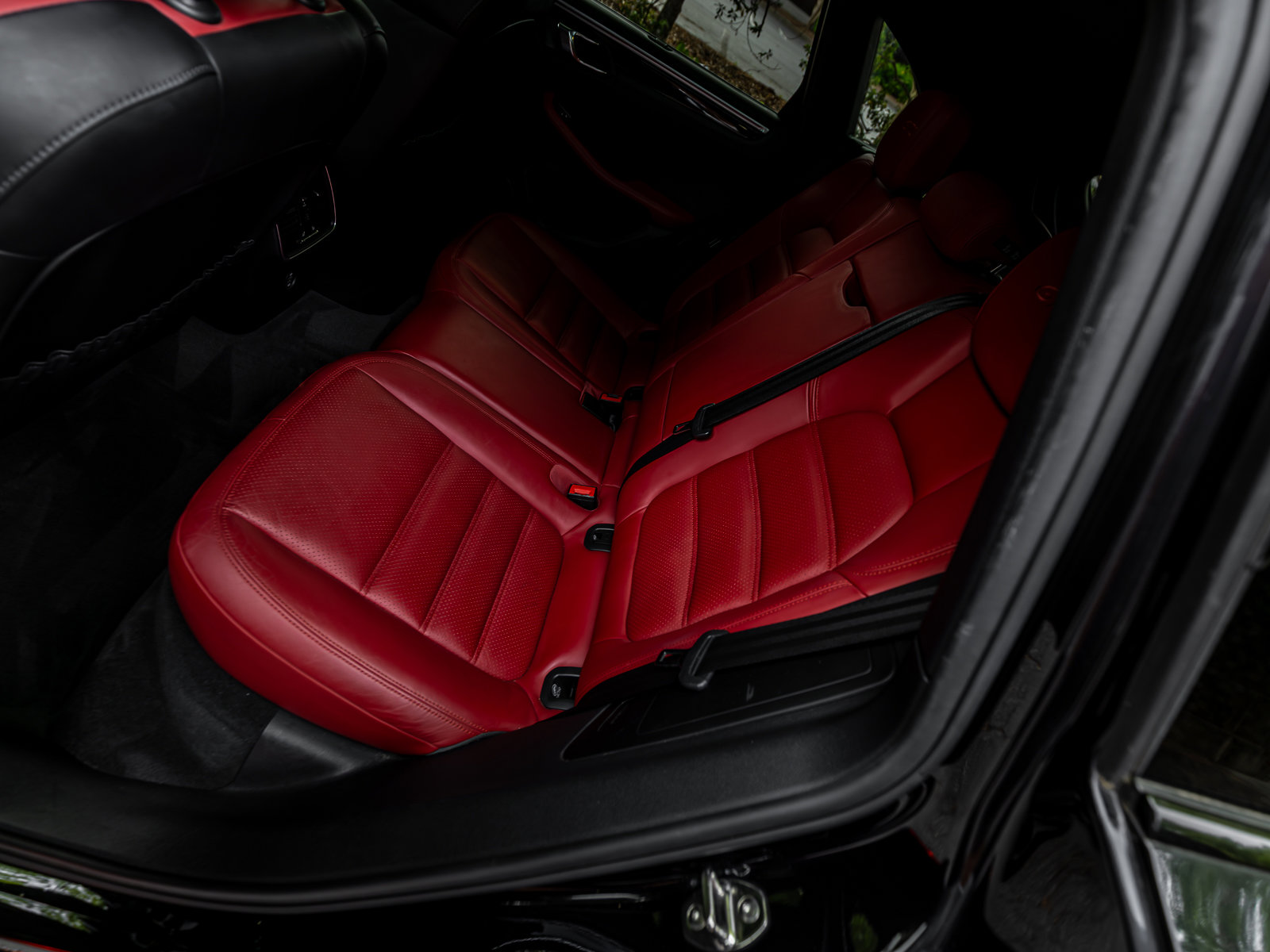 Used 2017 Porsche Macan GTS AWD/4WD image 15