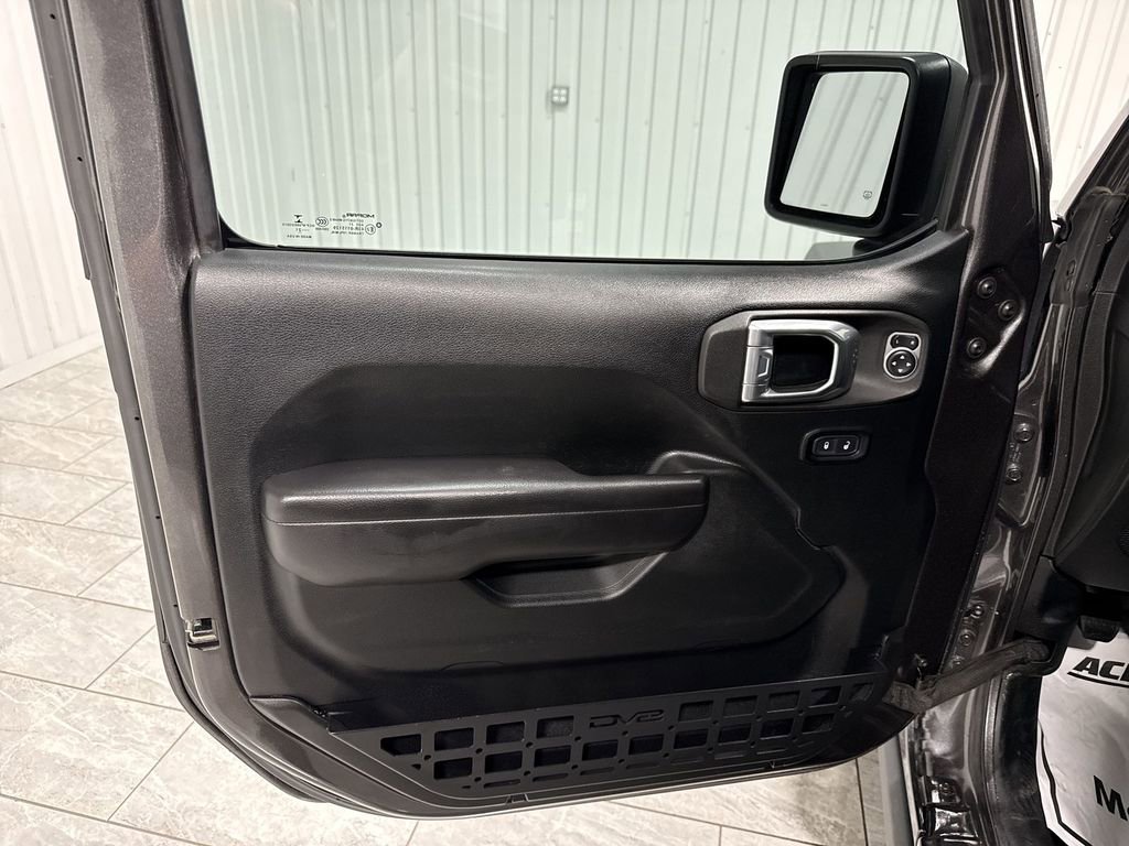 Used 2021 Jeep Wrangler Unlimited Rubicon image 23