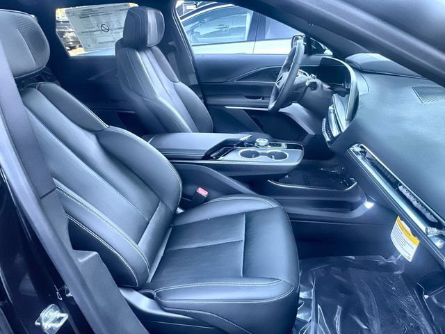 New 2026 Cadillac Lyriq V w/ Exterior Carbon Fiber Package AWD/4WD image 29