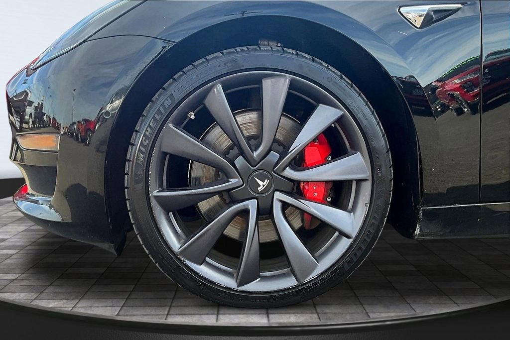 Used 2020 Tesla Model 3 Performance image 9