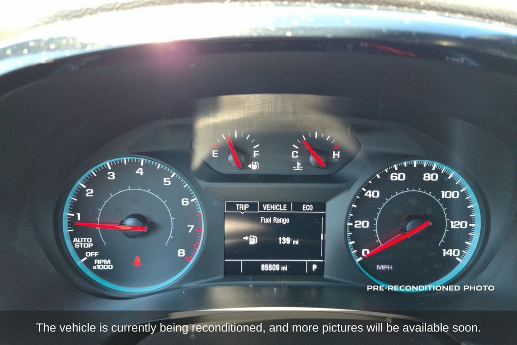 Used 2022 Chevrolet Traverse LS FWD image 16