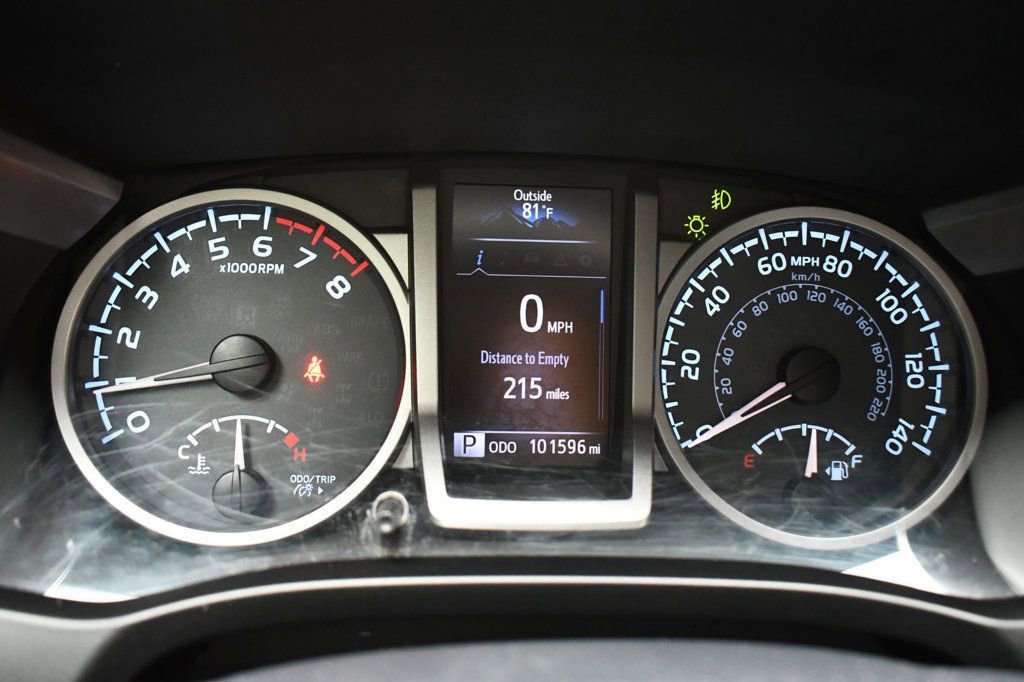 Used 2017 Toyota Tacoma TRD Sport image 24