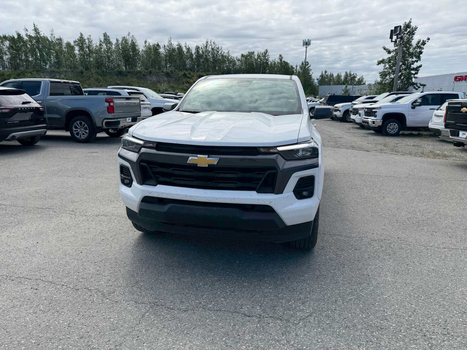 Used 2024 Chevrolet Colorado LT w/ LT Convenience Package III AWD/4WD image 4