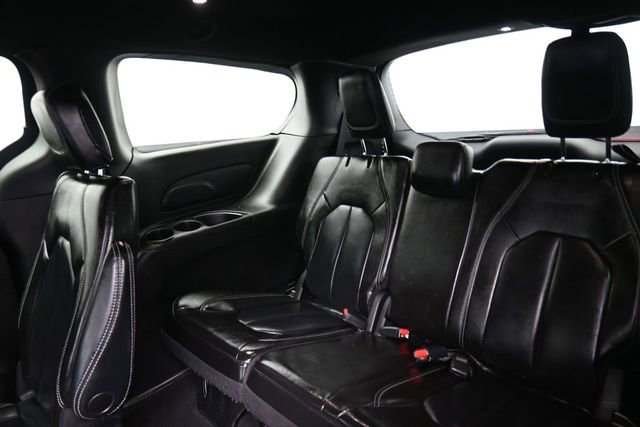 Used 2023 Chrysler Pacifica Touring-L w/ S Appearance Package FWD image 19