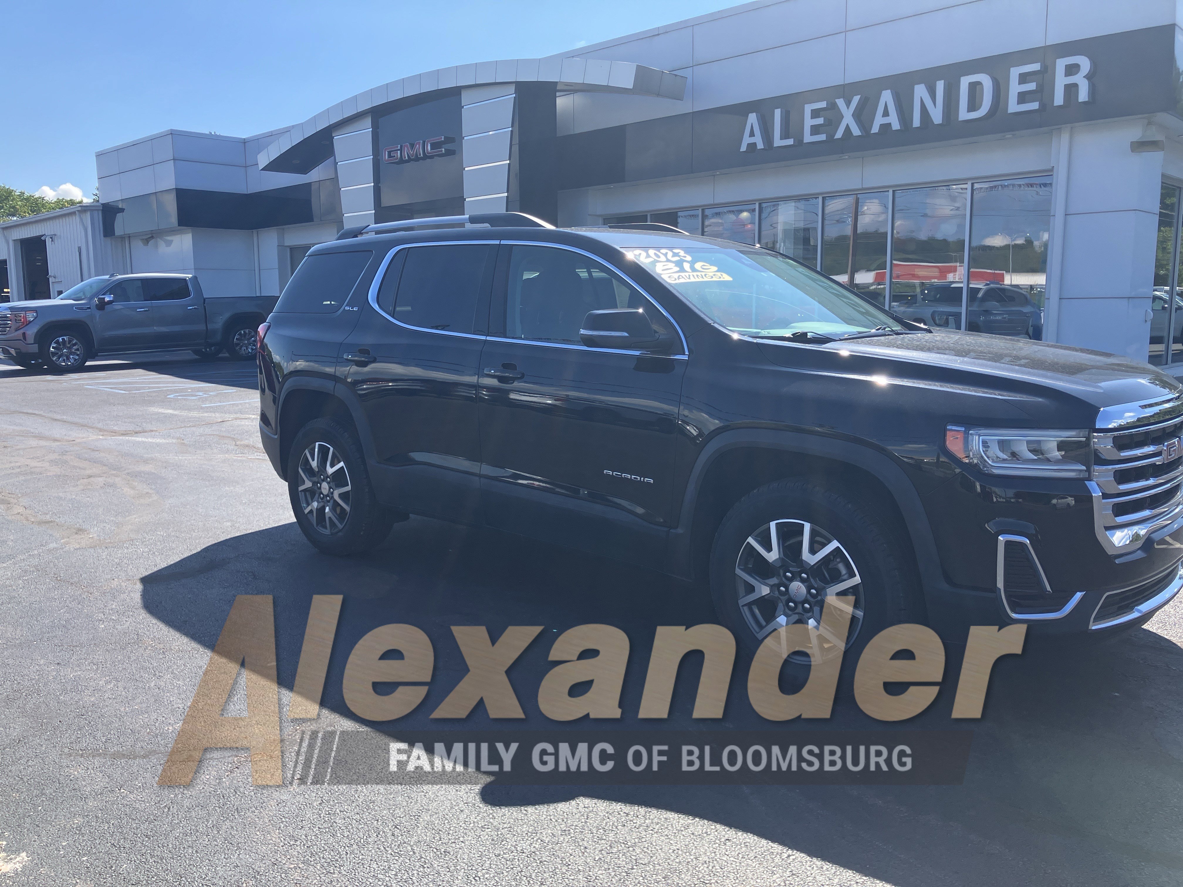 Used 2023 GMC Acadia SLE w/ Driver Convenience Package