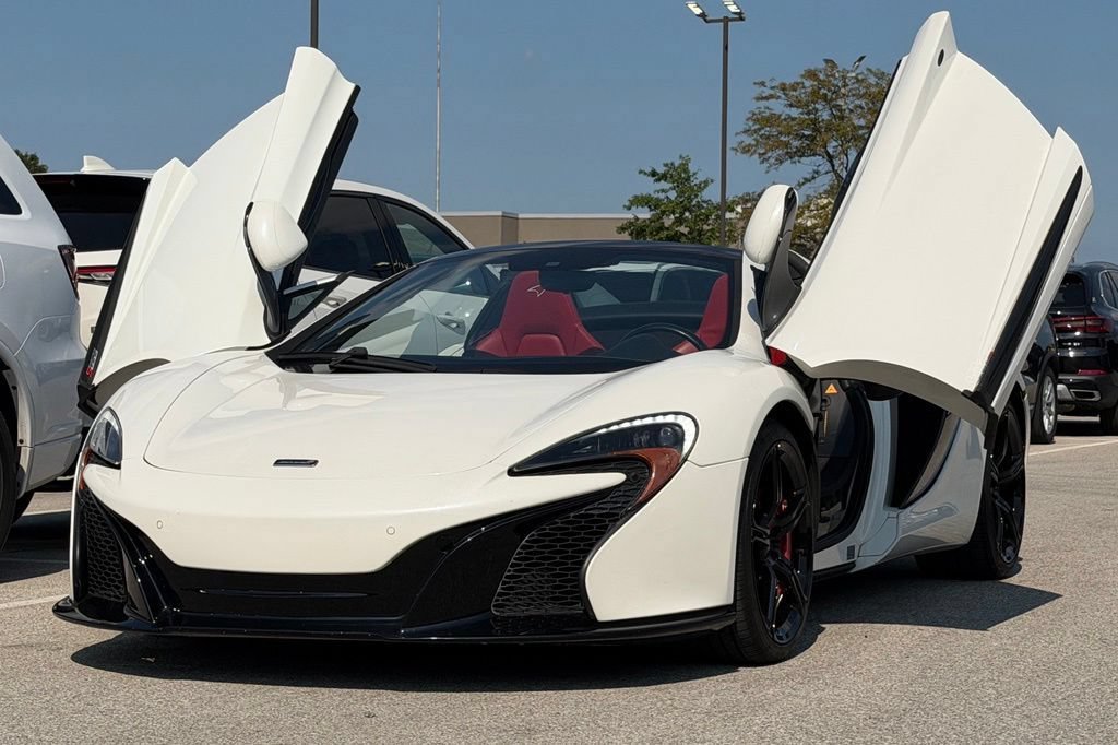 Used 2015 McLaren 650S Spider RWD image 14