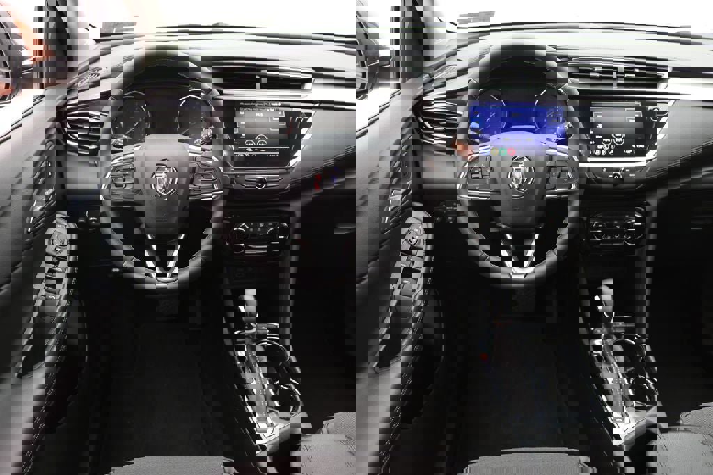 Used 2020 Buick Encore GX Select image 12