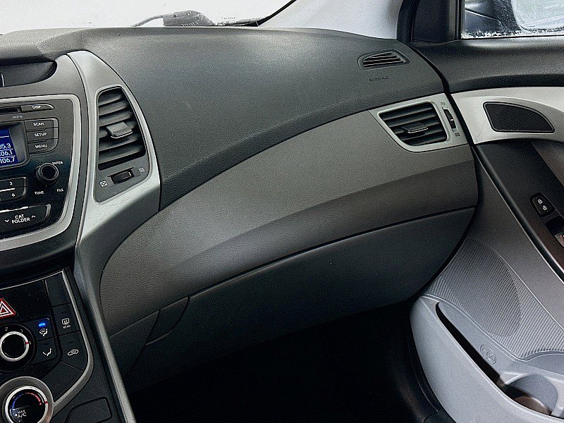 Used 2016 Hyundai Elantra SE image 21
