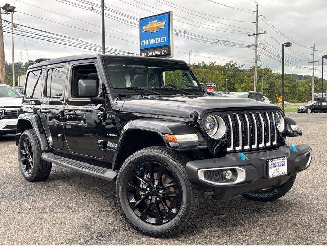 Used 2023 Jeep Wrangler Unlimited Sahara w/ Cold Weather Group AWD/4WD image 1