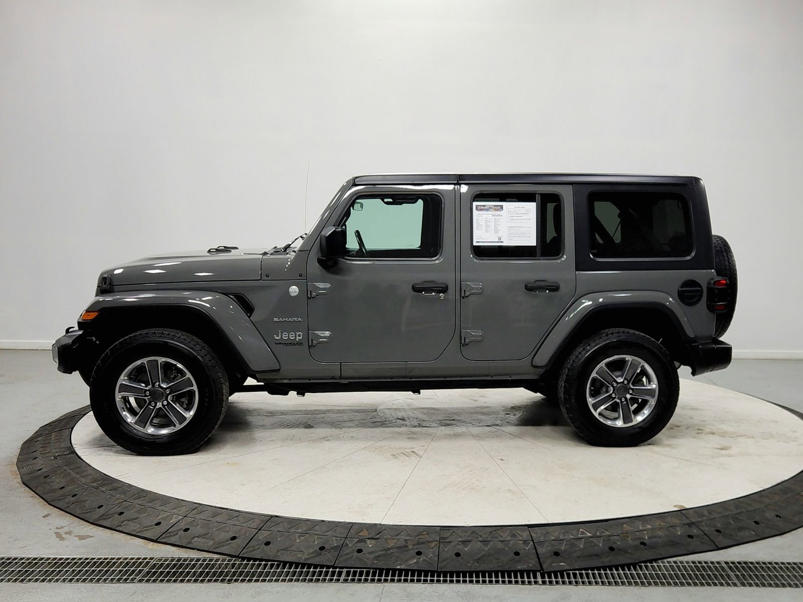 Used 2021 Jeep Wrangler Unlimited Sahara w/ LED Lighting Group image 4