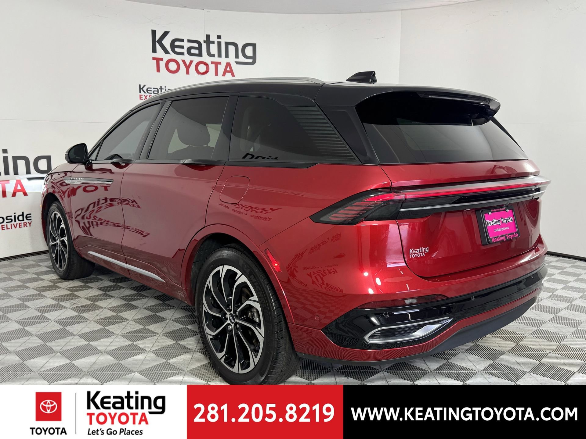 Used 2024 Lincoln Nautilus Reserve image 7