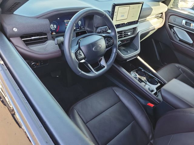 Certified 2025 Ford Explorer Platinum AWD/4WD image 6