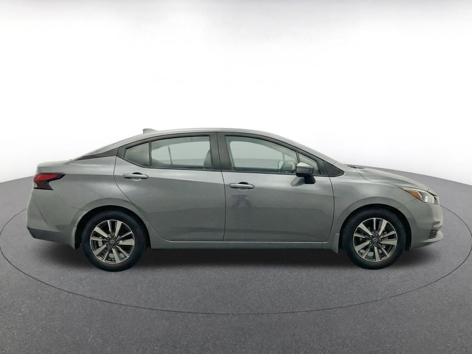 Used 2025 Nissan Versa SV FWD image 14