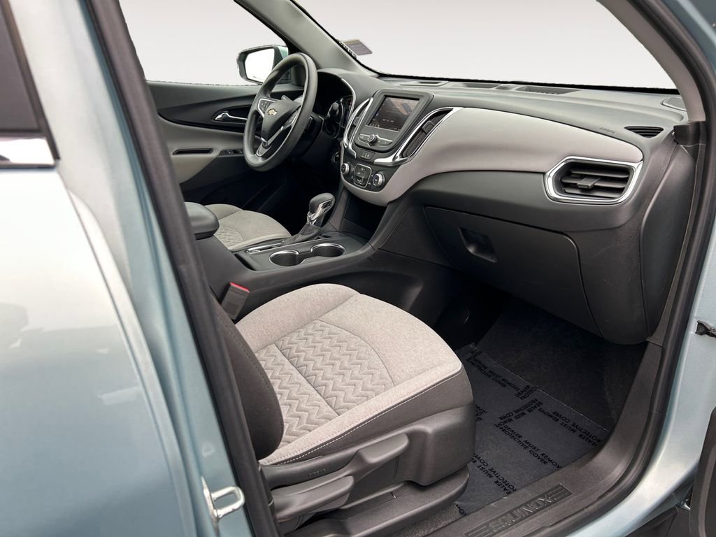 Used 2022 Chevrolet Equinox LT FWD image 26