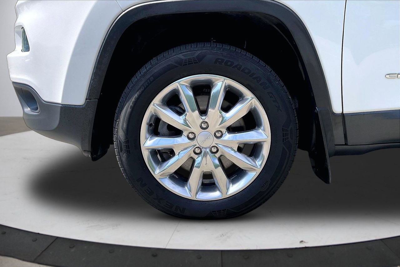 Used 2017 Jeep Cherokee Limited AWD/4WD image 33
