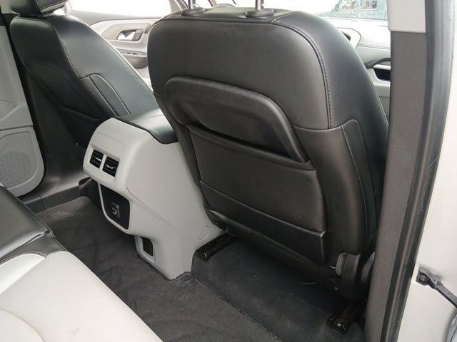 Used 2020 GMC Terrain SLT AWD/4WD image 17