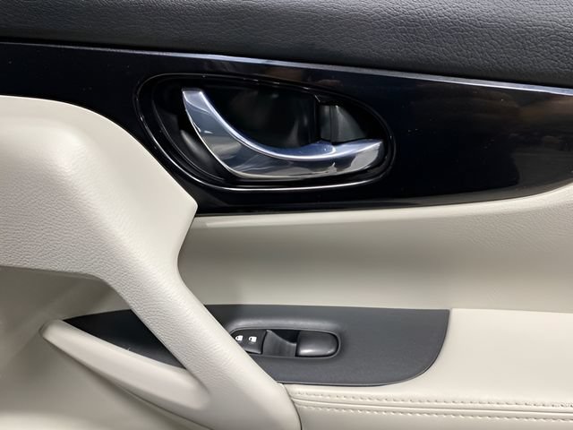 Certified 2022 Nissan Rogue Sport SL AWD/4WD image 29