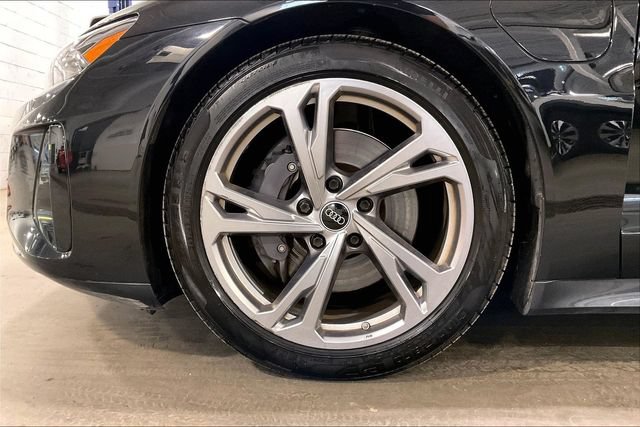 Certified 2023 Audi e-tron GT Premium Plus AWD/4WD image 9