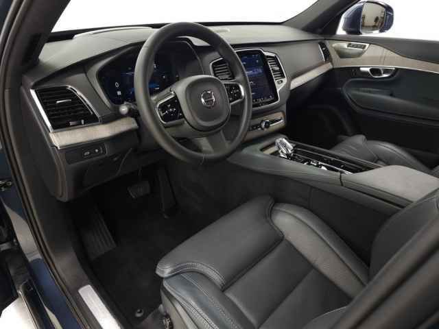 Certified 2024 Volvo XC90 T8 Ultimate w/ Protection Package Premier image 14