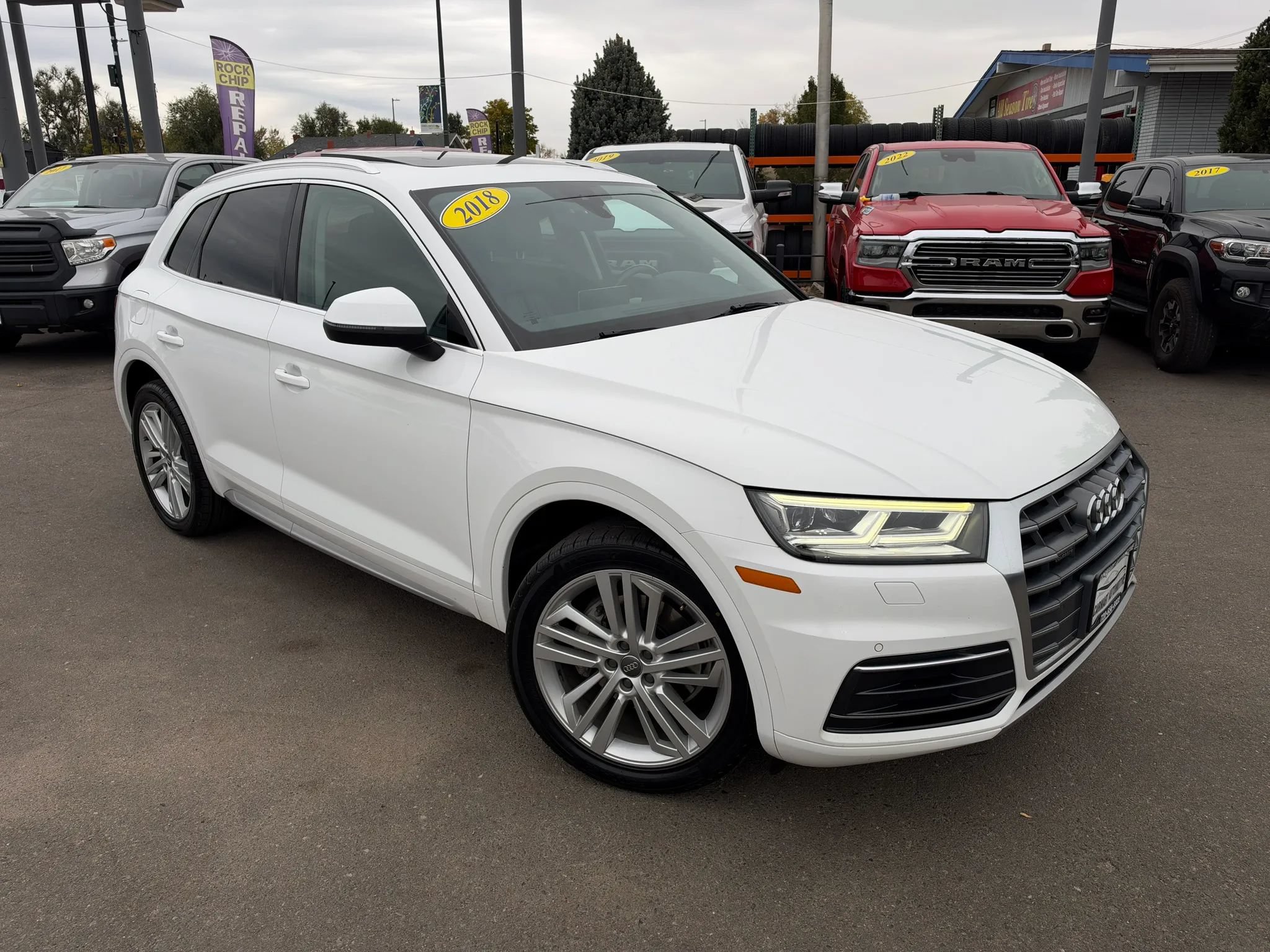 Used 2018 Audi Q5 2.0T Premium Plus w/ Premium Plus Package AWD/4WD image 3