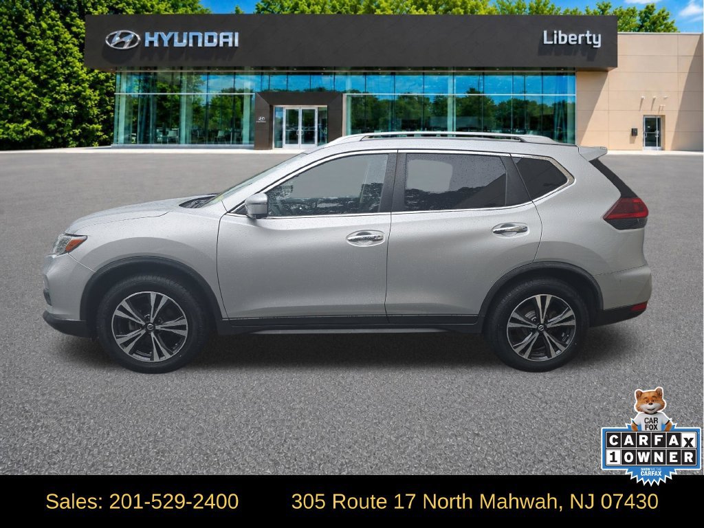 Used 2019 Nissan Rogue SV w/ Sun & Sound Touring Package AWD/4WD image 2