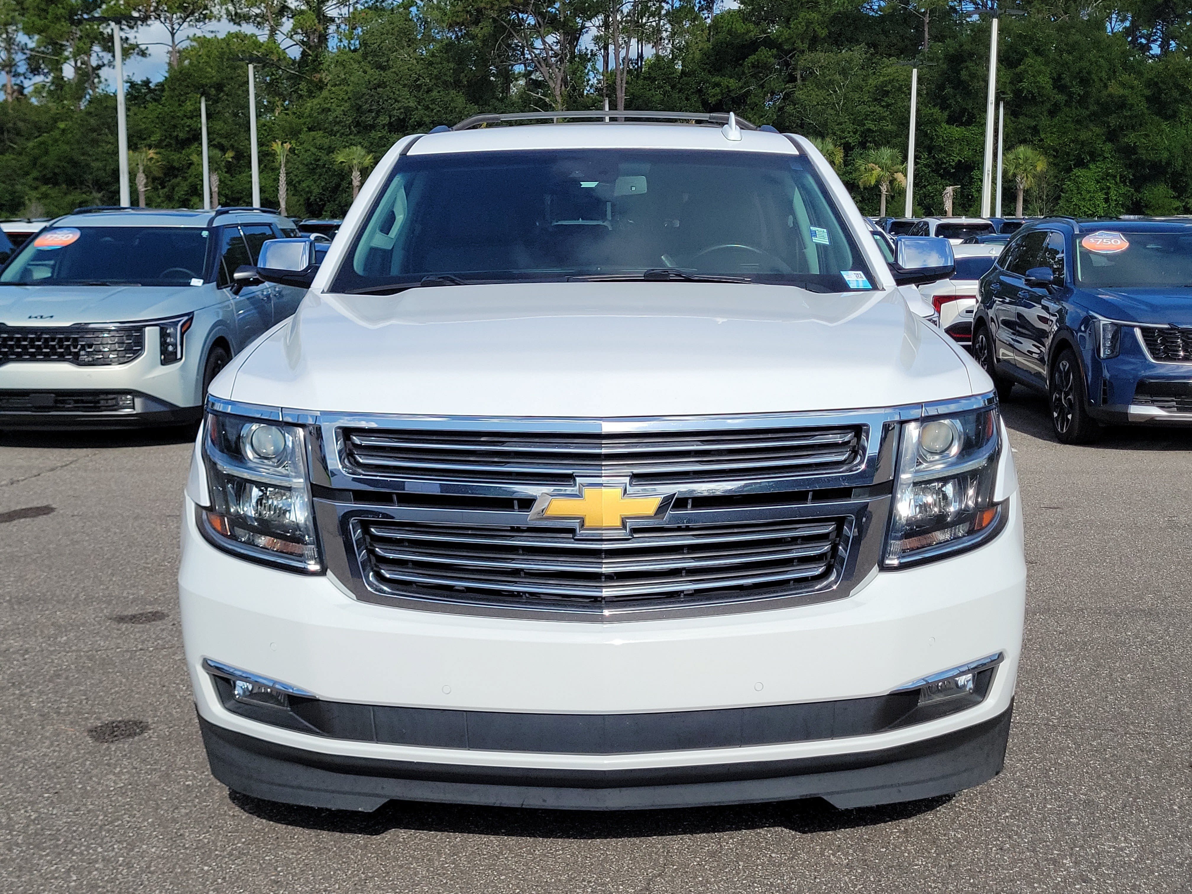 Used 2019 Chevrolet Tahoe Premier RWD image 2