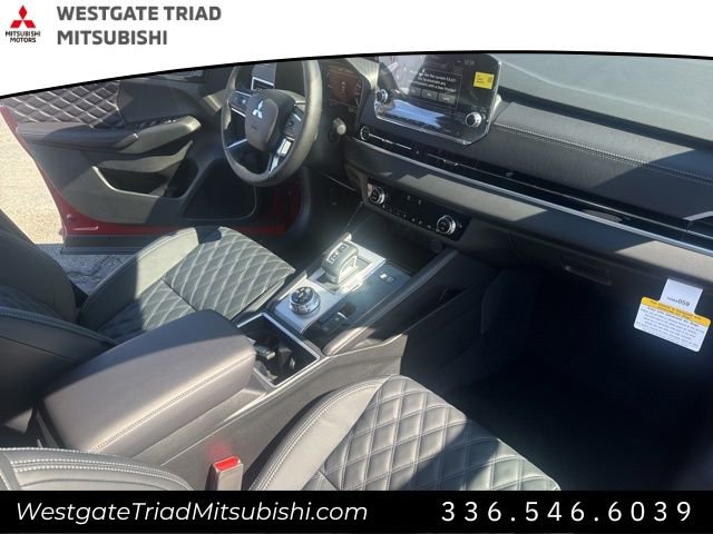 New 2025 Mitsubishi Outlander SEL image 18