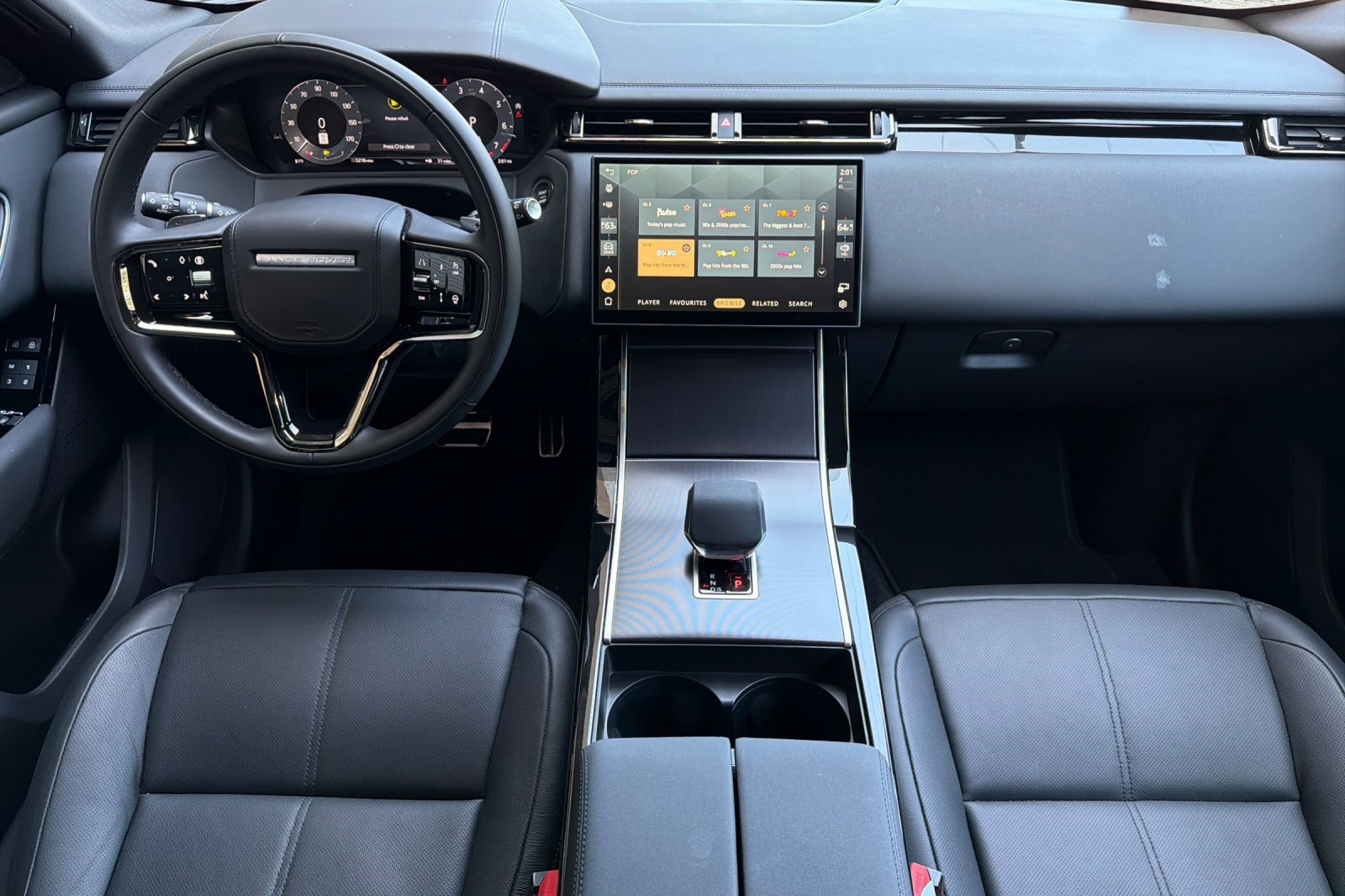 Certified 2026 Land Rover Range Rover Velar Dynamic SE AWD/4WD image 16