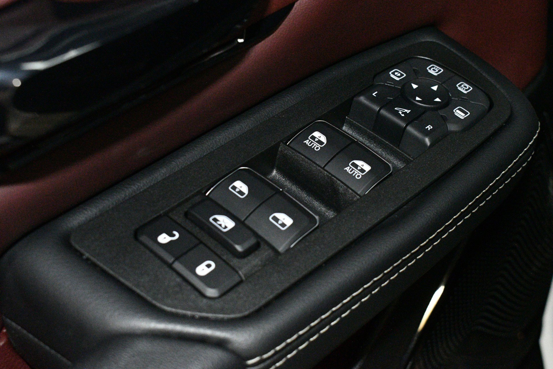 Used 2025 RAM 1500 Limited AWD/4WD image 40
