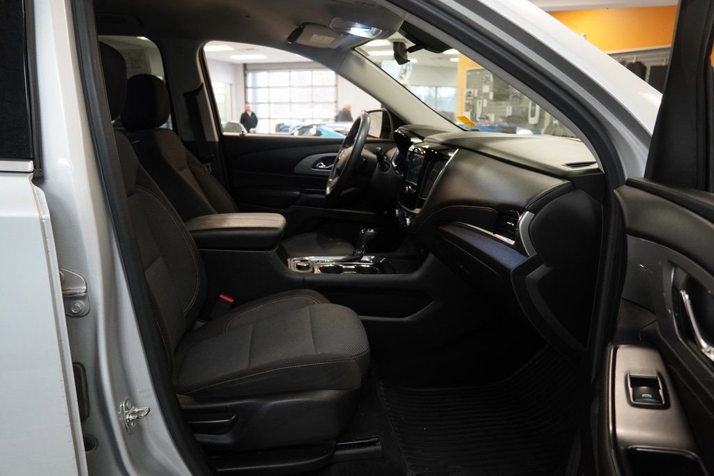 Used 2018 Chevrolet Traverse LS FWD image 30