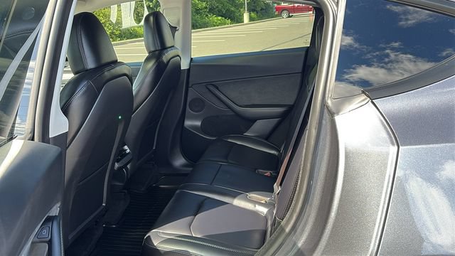 Used 2023 Tesla Model Y Performance AWD/4WD image 19