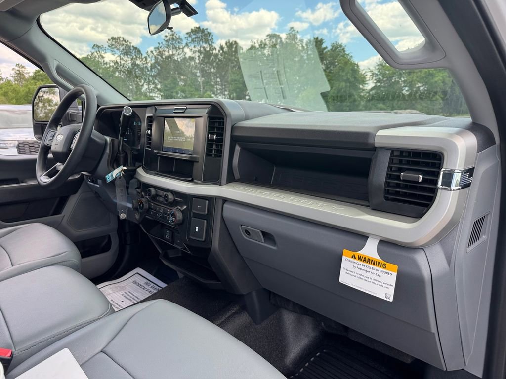 New 2026 Ford F550 4x4 Regular Cab Super Duty image 19