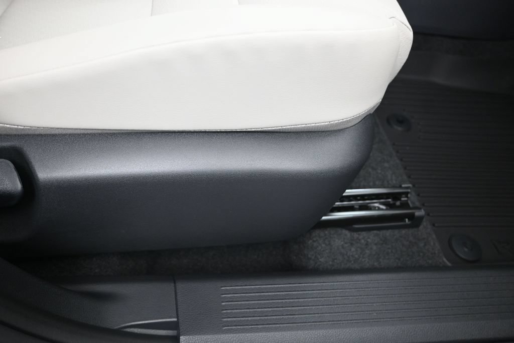 New 2026 Nissan Rogue Dark Armor AWD/4WD image 13