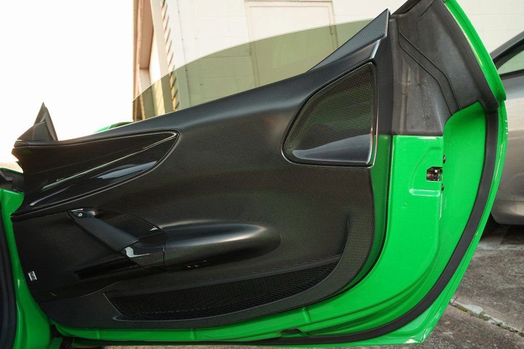 Used 2021 Ferrari SF90 Stradale image 31