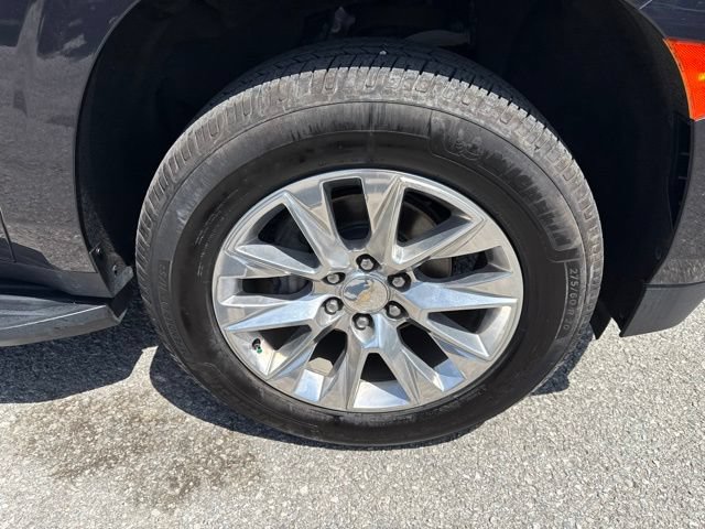Used 2022 Chevrolet Suburban Premier AWD/4WD image 12