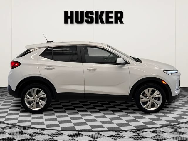 Certified 2025 Buick Encore GX Preferred AWD/4WD image 2
