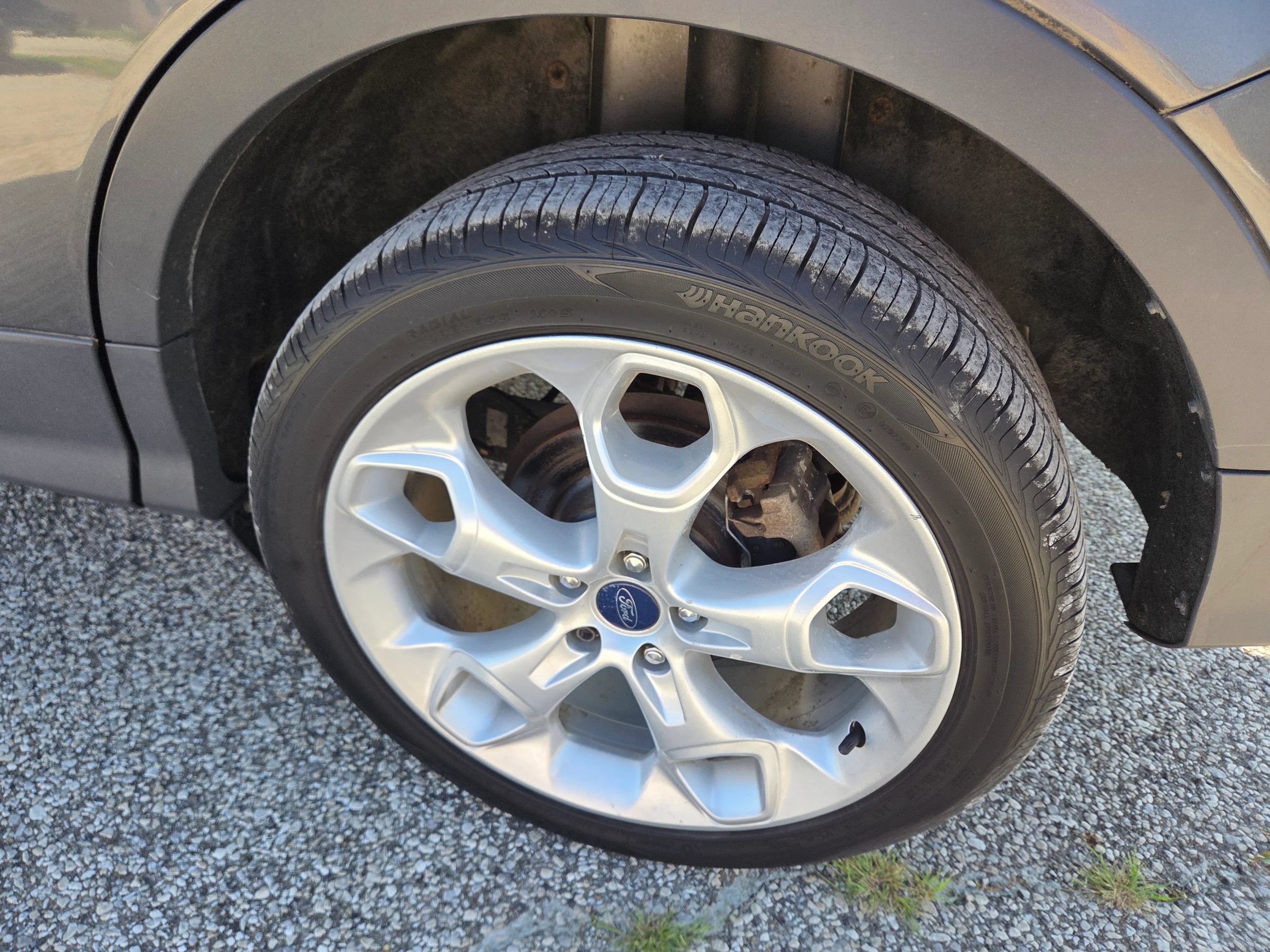 Used 2016 Ford Escape Titanium w/ Equipment Group 301A AWD/4WD image 7
