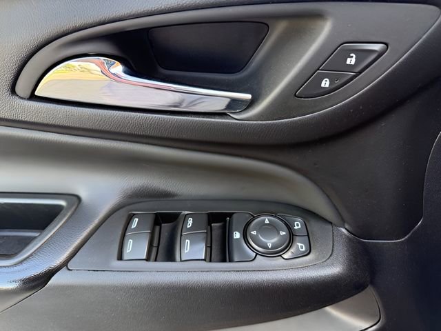 Used 2024 Chevrolet Equinox LT w/ LPO, Floor Liner Package AWD/4WD image 11