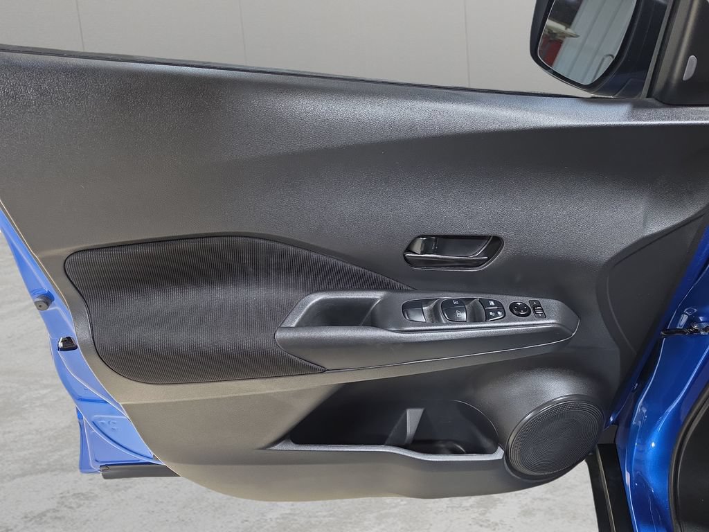 Used 2022 Nissan Kicks S w/ Interior Electronics Package FWD image 12