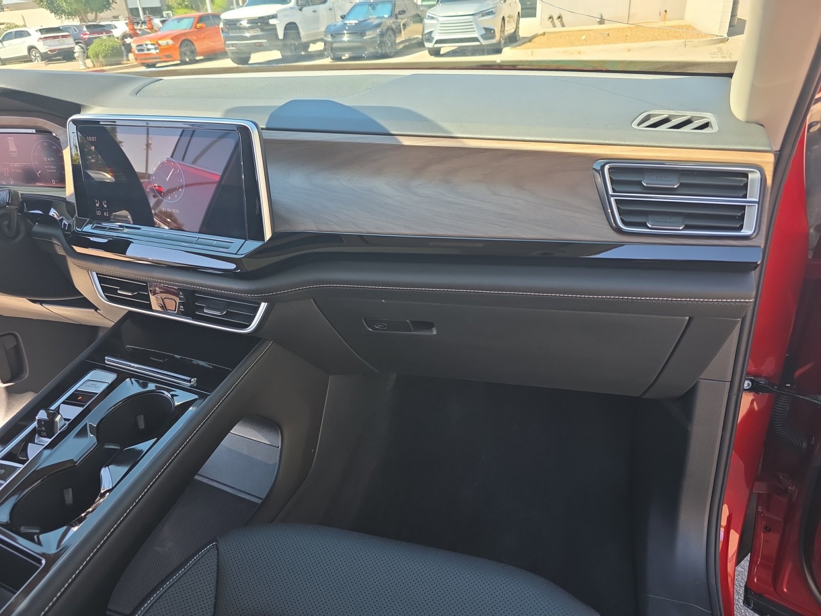 Used 2024 Volkswagen Atlas SE image 20