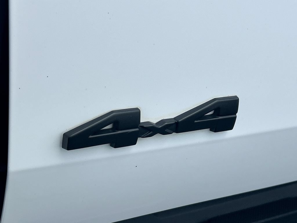 Used 2023 Toyota Tundra SR5 w/ SR5 Convenience Package AWD/4WD image 32