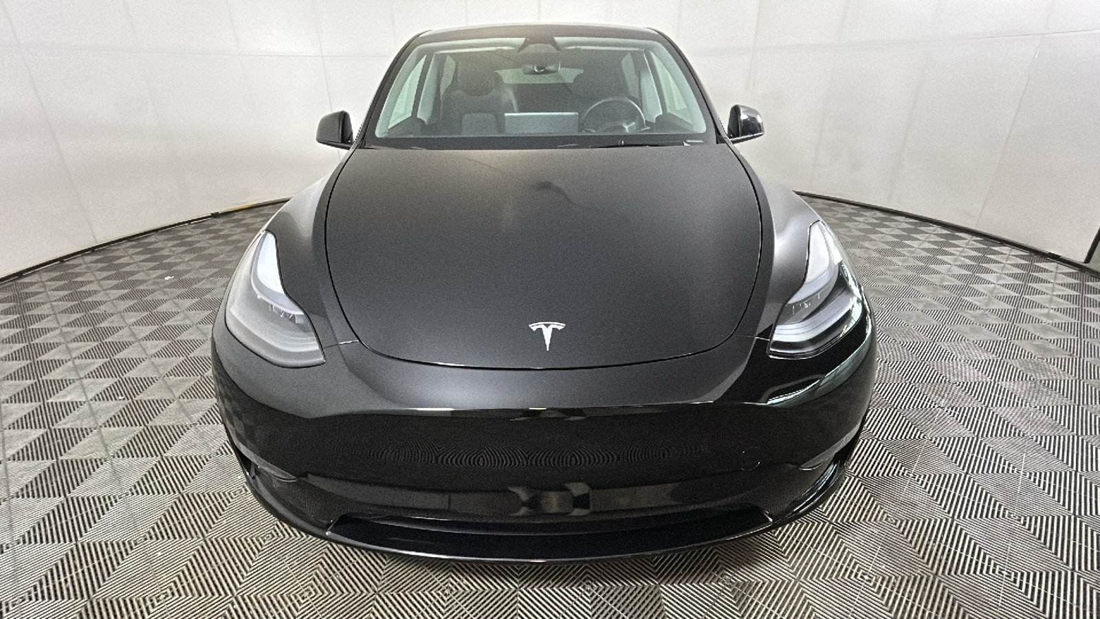 Used 2024 Tesla Model Y Long Range AWD/4WD image 7