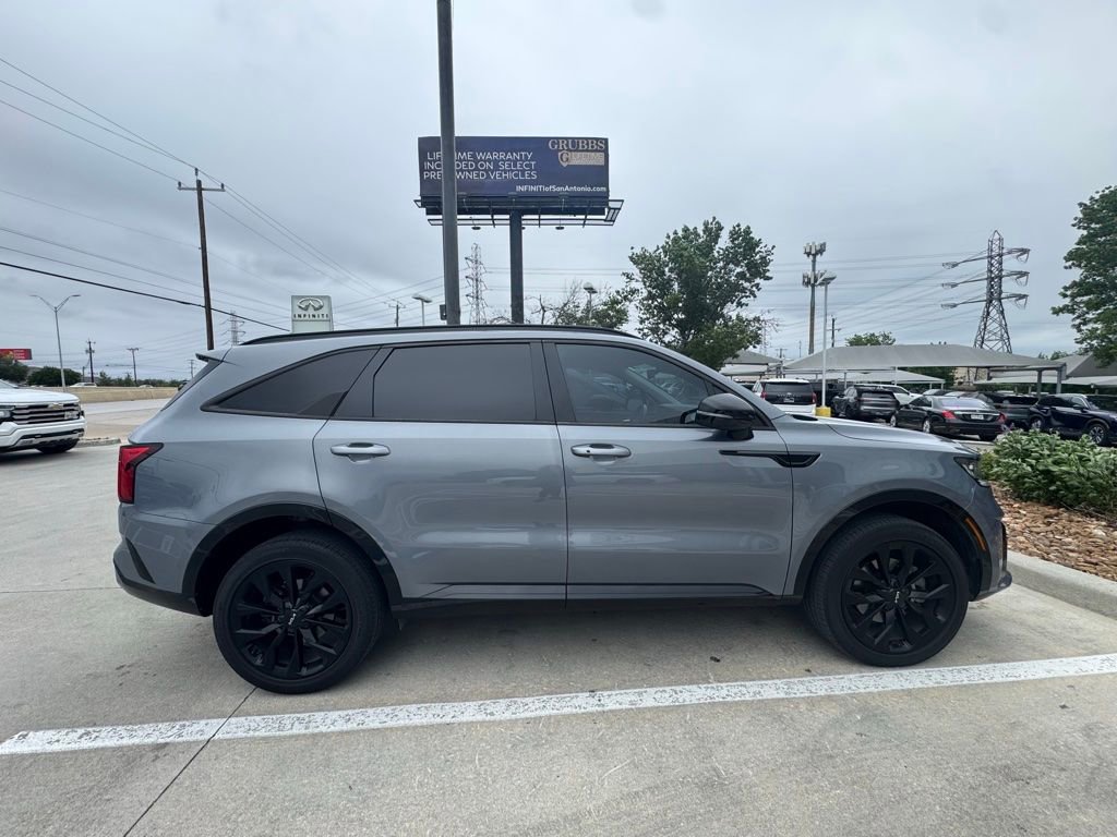 Used 2023 Kia Sorento SX AWD/4WD image 16