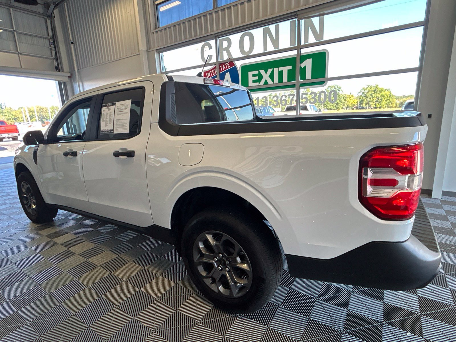 Used 2024 Ford Maverick XLT FWD image 4
