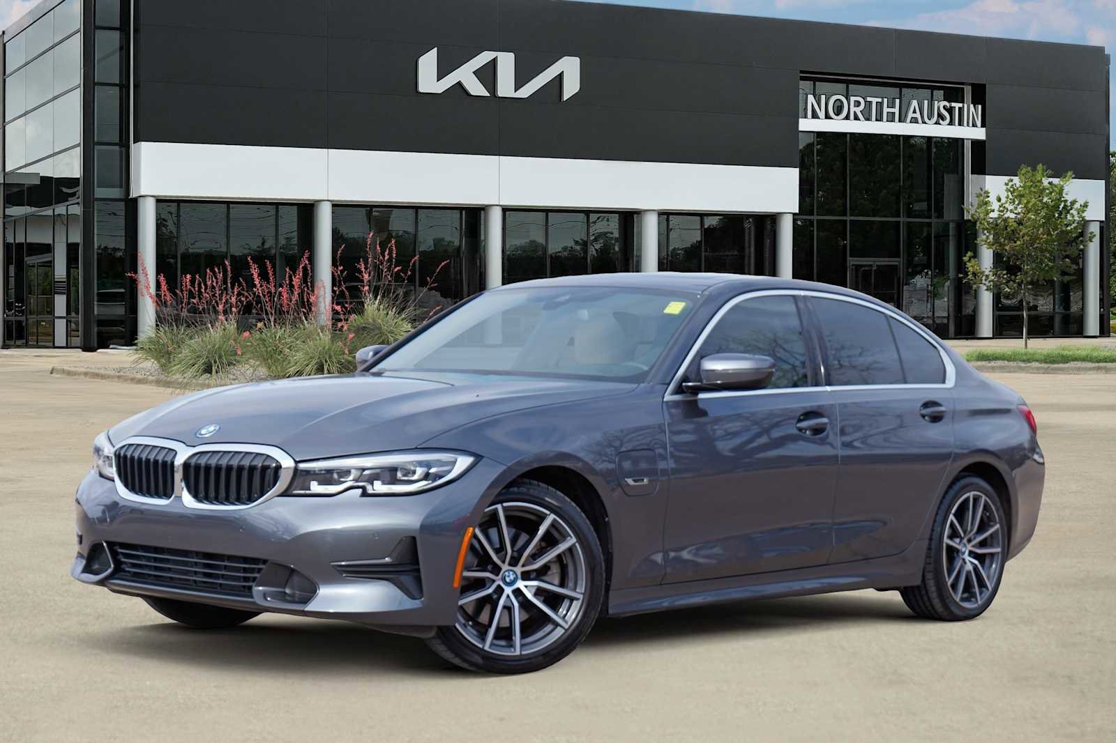 Used 2022 BMW 330e w/ Driving Assistance Package image 1