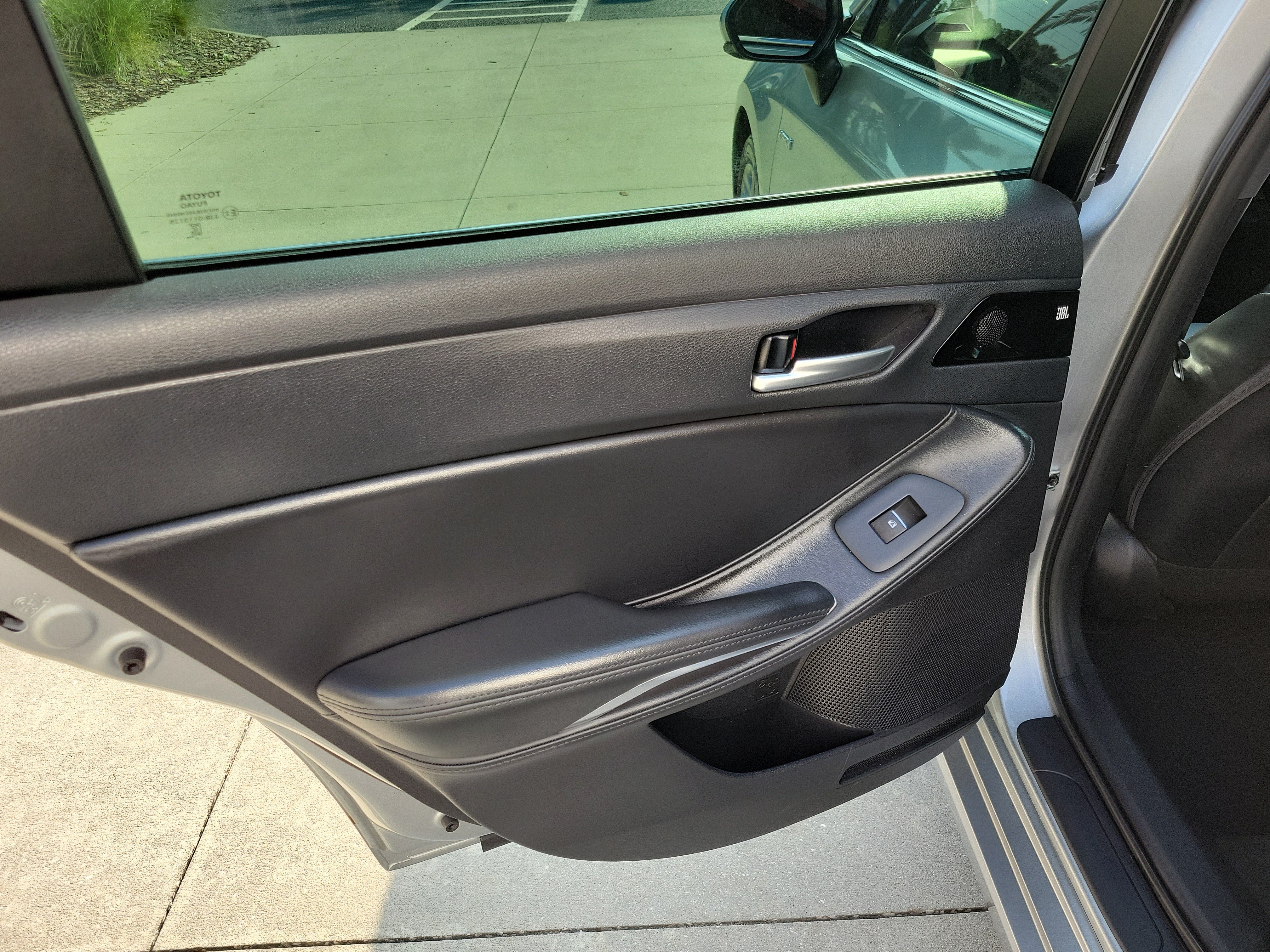 Used 2021 Toyota Avalon XLE w/ Moonroof Package FWD image 29