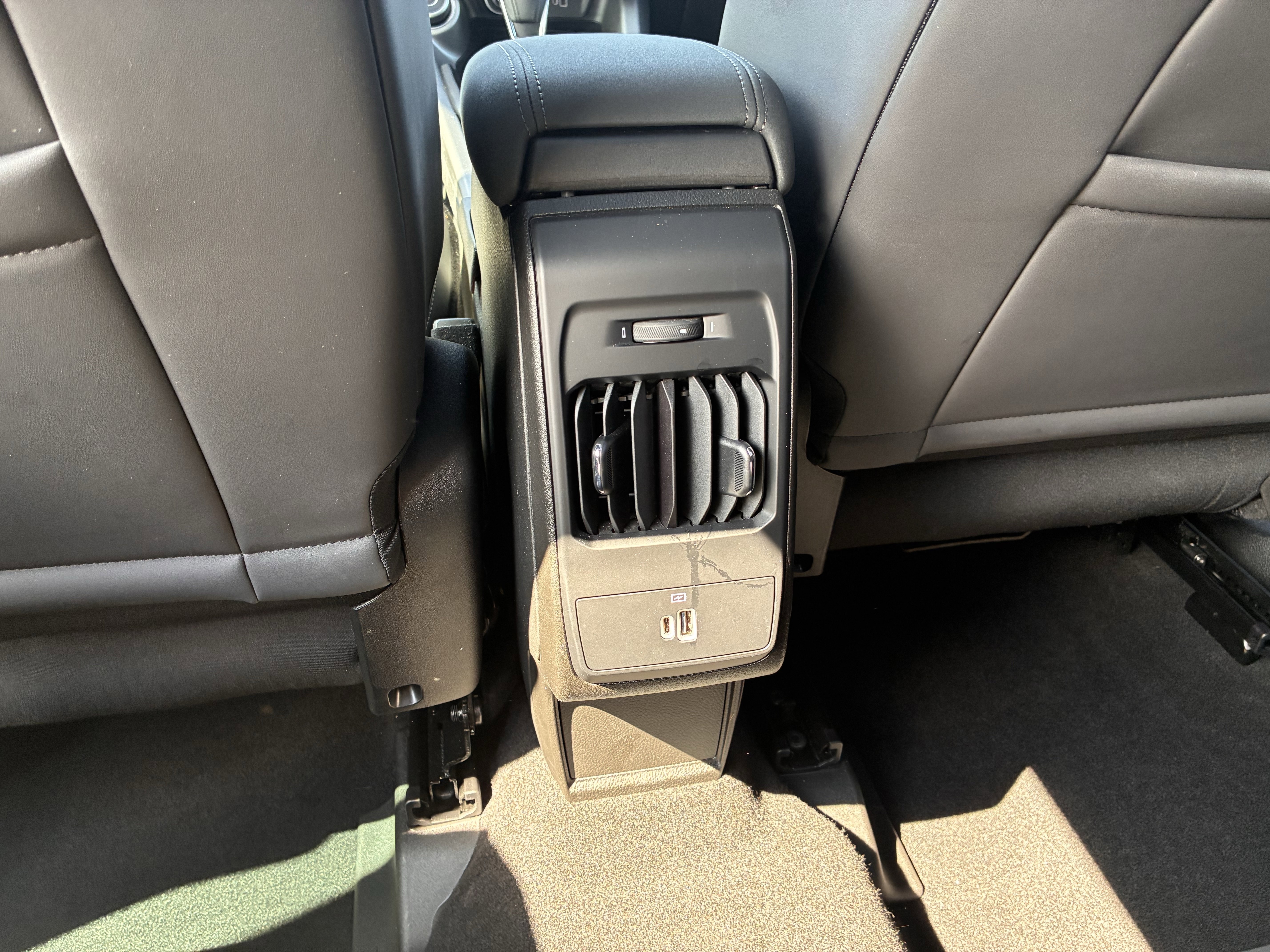 Certified 2024 Alfa Romeo Tonale Ti w/ Premium Interior Package image 30