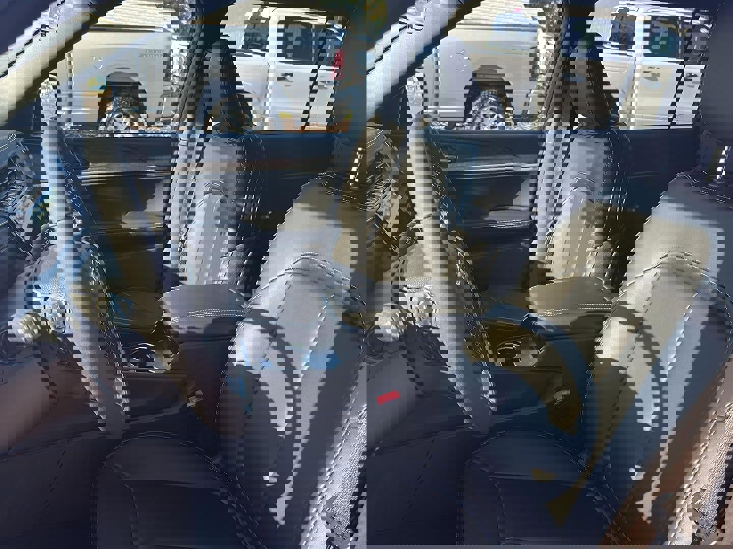 New 2025 Jeep Grand Cherokee L Limited w/ Black Appearance Package image 15