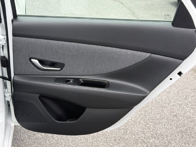 New 2026 Hyundai Elantra Limited FWD image 18