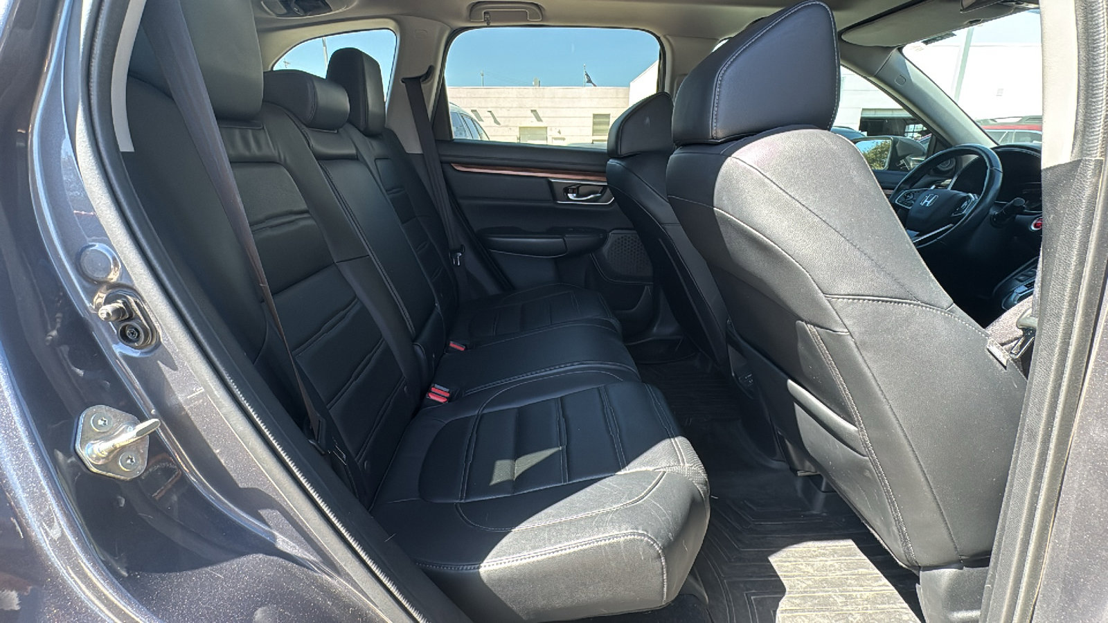 Used 2019 Honda CR-V Touring image 25